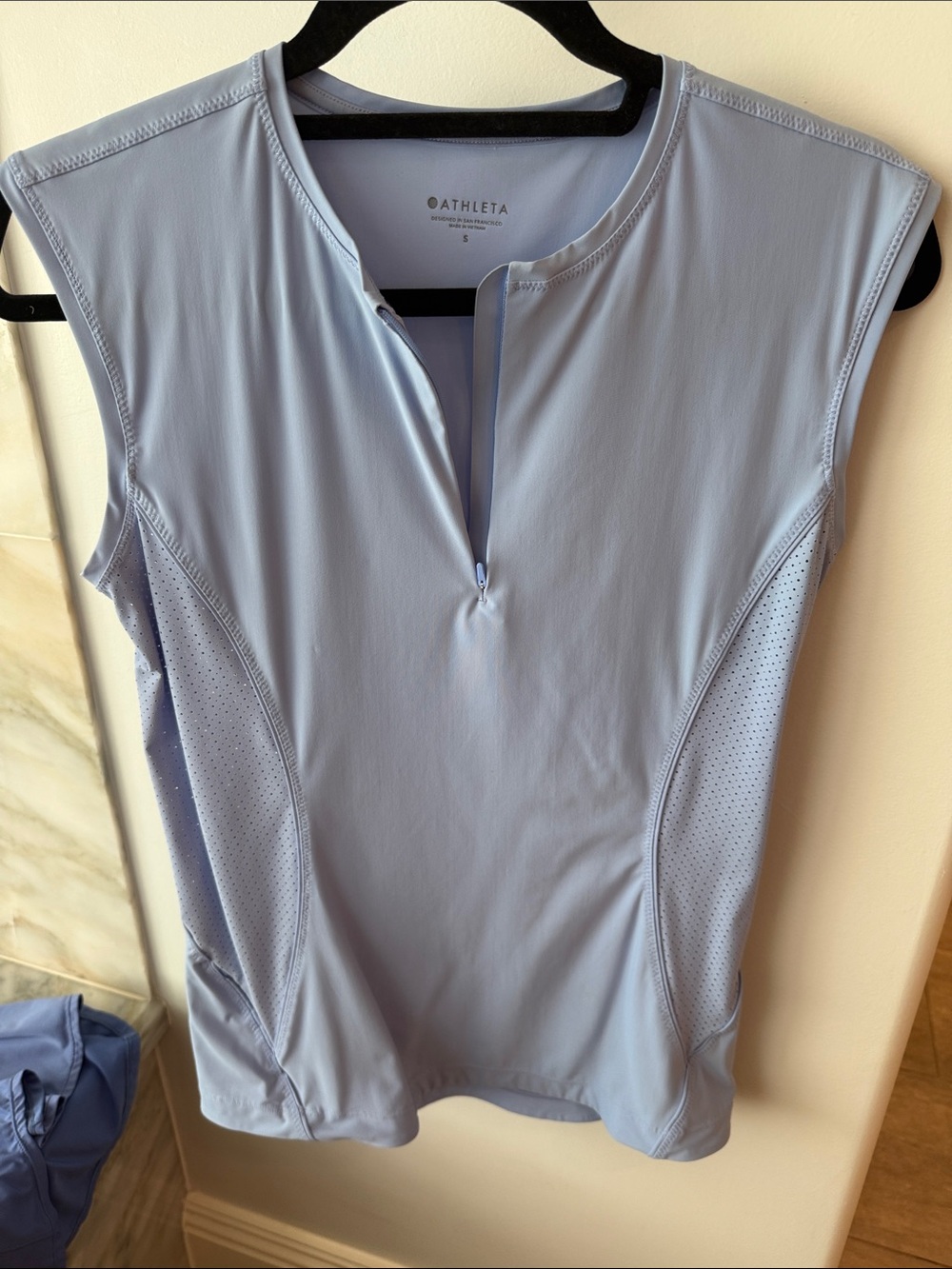 Athleta Light Blue Sleeveless Zip-Front Active Top